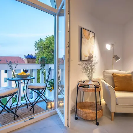 Arco - Elegant New - Free Parking *