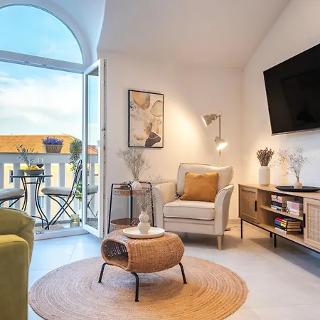 Appartamento Arco - Elegant New - Free Parking Pola